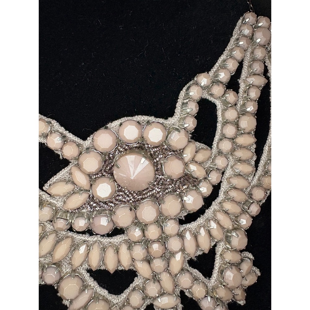 Statement‎ Bib Necklace Beaded Floral Lace Inspired Statement Necklace - Picture 2 of 7